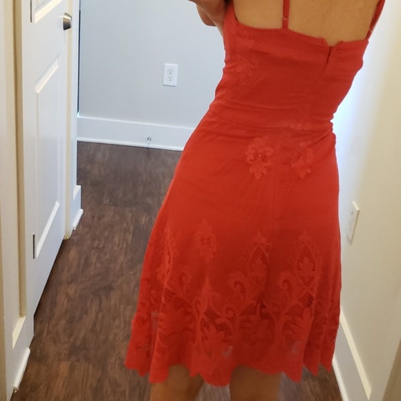 Dress - Picture 4 of 4